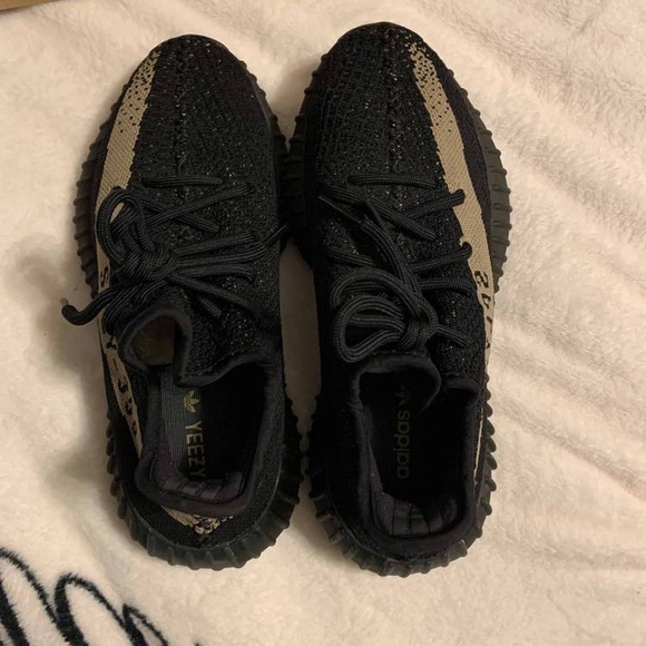 Yeezy Great Condition - Picture 2 of 2